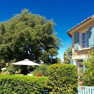 Oustau Du Ventoux Bed & Breakfast
